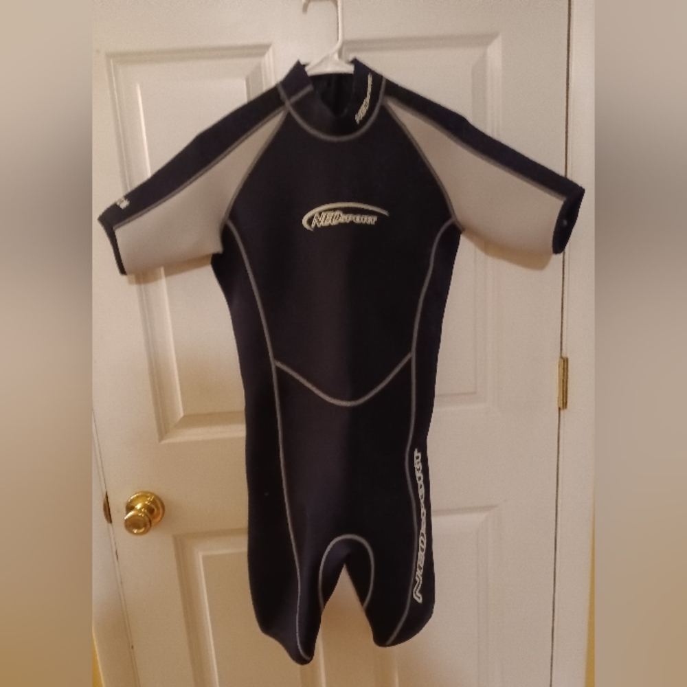 NeoSport Mens 3MM Short Wetsuit Scuba Diving Snorkeling Water Activity S